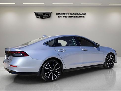 Used 2024 Honda Accord Touring image 5