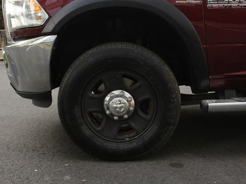 Used 2018 RAM 2500 Tradesman w/ Chrome Appearance Group AWD/4WD image 11