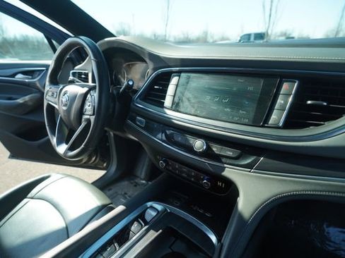 Used 2024 Buick Enclave Premium image 35