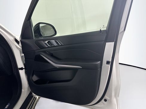 Used 2023 BMW X5 sDrive40i w/ Parking Assistance Package image 34