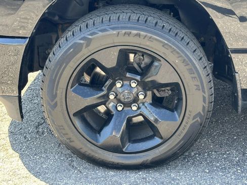 Used 2019 RAM 1500 Big Horn AWD/4WD image 9