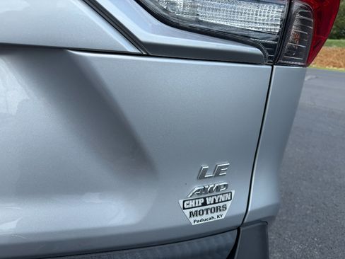 Used 2020 Toyota RAV4 LE w/ All Weather Liner Package AWD/4WD image 10