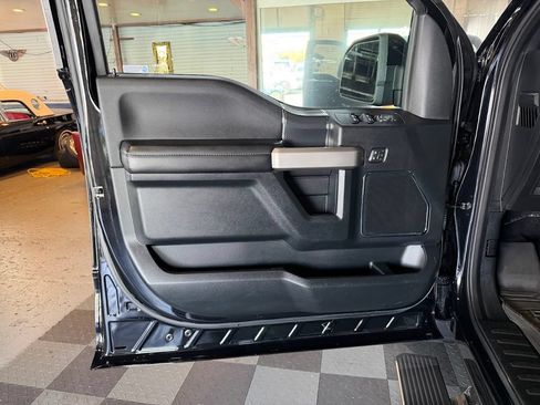 Used 2019 Ford F150 Lariat w/ Equipment Group 502A Luxury AWD/4WD image 32