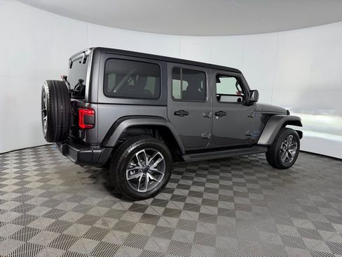 Used 2024 Jeep Wrangler Unlimited w/ Convenience Group image 8