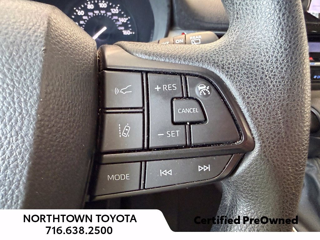 Used 2024 Toyota Sienna LE AWD/4WD image 16