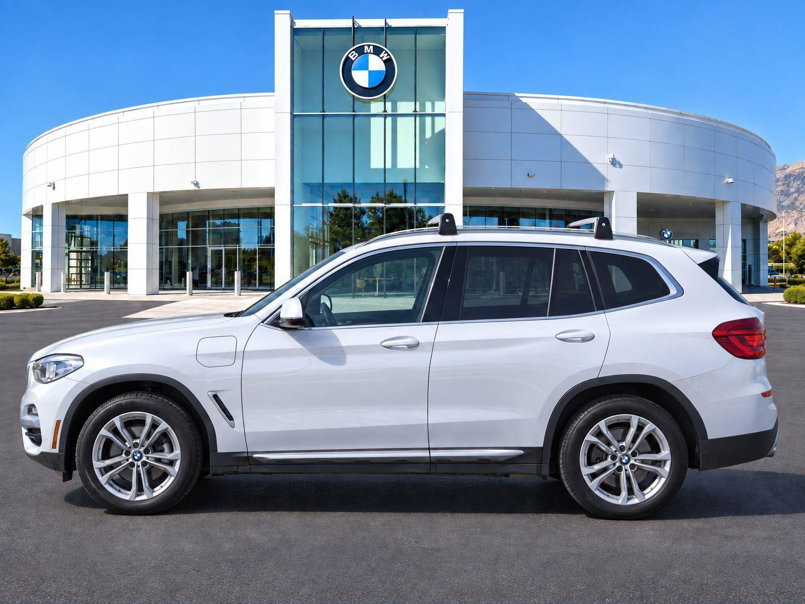 Used 2021 BMW X3 xDrive30e w/ Convenience Package AWD/4WD image 5