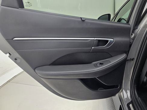 Used 2021 Hyundai Sonata Limited w/ Cargo Package image 22
