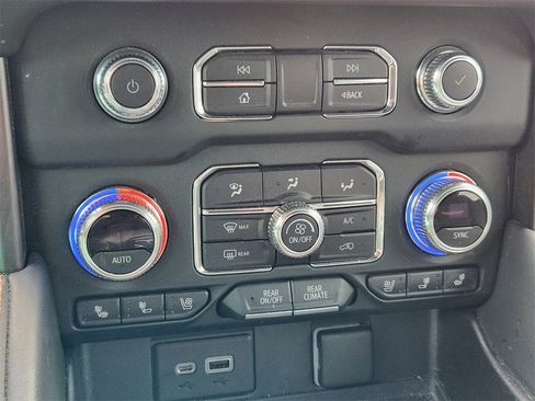 Used 2022 GMC Yukon AT4 image 13