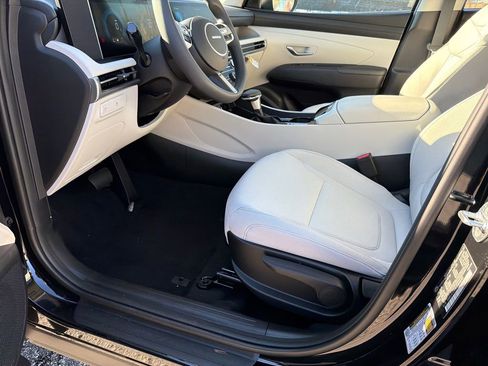 New 2026 Hyundai Tucson SE image 9