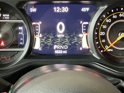 Used 2024 Jeep Gladiator Rubicon image 28