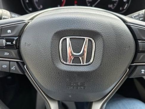 Used 2020 Honda Accord EX image 18
