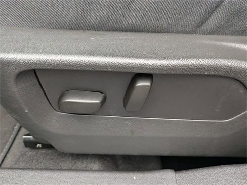 Used 2023 Buick Envision Essence image 21