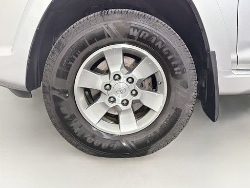Used 2013 Toyota 4Runner SR5 AWD/4WD image 28