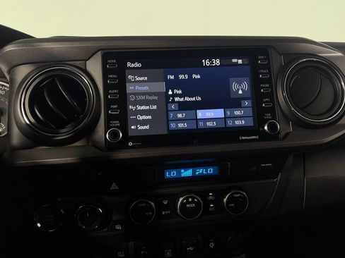 Used 2023 Toyota Tacoma TRD Sport w/ Advanced Technology Package AWD/4WD image 18