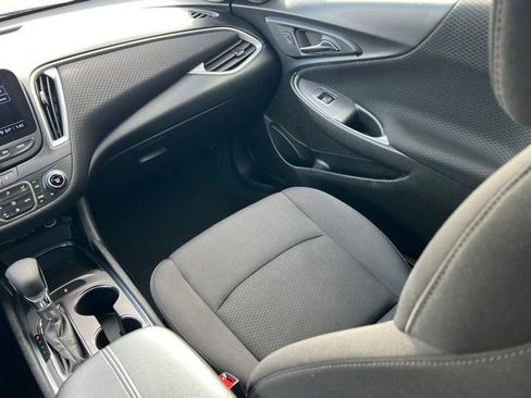 Used 2023 Chevrolet Malibu LT image 11
