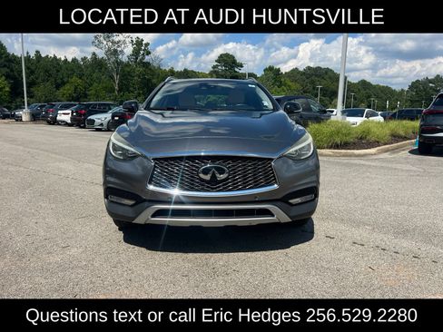 Used 2017 INFINITI QX30 Premium w/ Technology Package AWD/4WD image 2