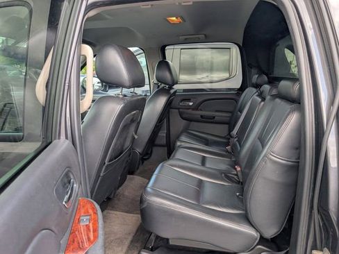 Used 2011 Chevrolet Avalanche LS w/ Texas Edition RWD image 12