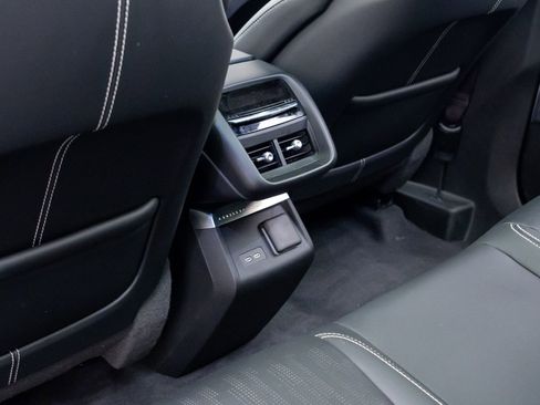 Certified 2025 Cadillac Lyriq Luxury w/ LPO, Floor Liner Package AWD/4WD image 20