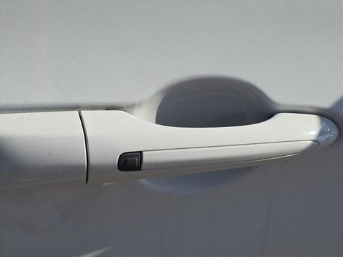 Used 2019 Chrysler Pacifica Touring-L Plus w/ S Appearance Package image 9