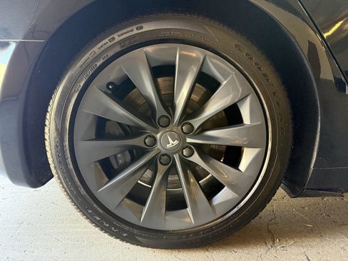 Used 2019 Tesla Model S Long Range AWD/4WD image 17