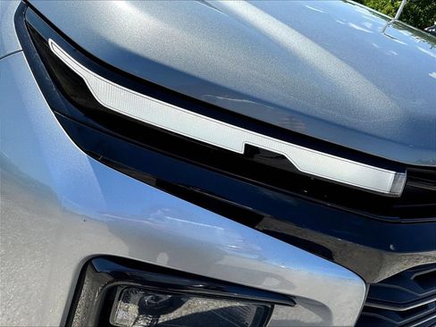 Used 2025 Chevrolet Traverse LT w/ Enhanced Driving Package AWD/4WD image 35