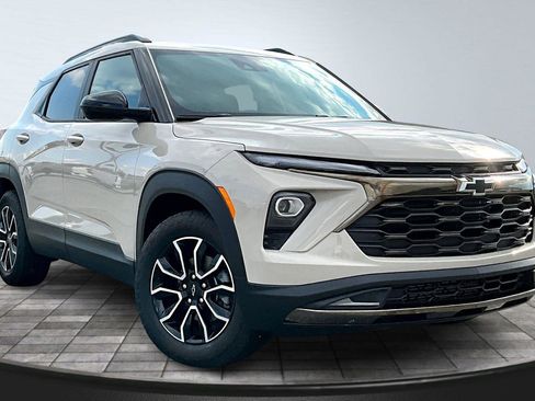 New 2026 Chevrolet TrailBlazer ACTIV w/ Driver Confidence Package image 2