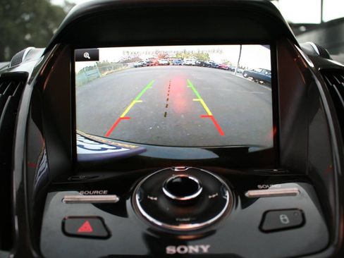 Used 2015 Ford C-MAX Energi SEL w/ Equipment Group 302A image 13