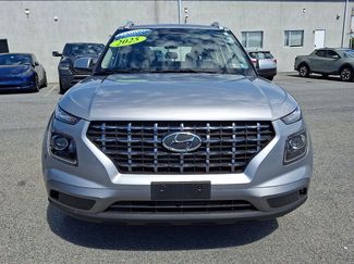 Certified 2025 Hyundai Venue SEL FWD video 2