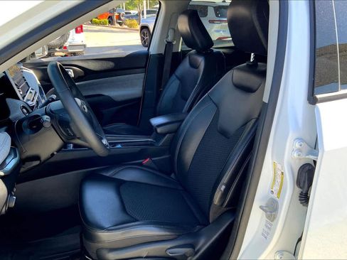 Certified 2022 Jeep Compass Latitude image 7