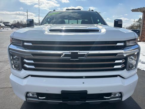 Used 2022 Chevrolet Silverado 2500 High Country w/ Z71 Off-Road Package image 8