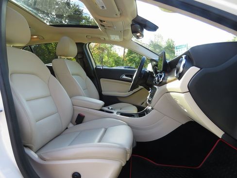 Used 2018 Mercedes-Benz GLA 250 4MATIC image 14