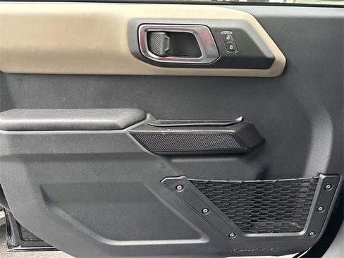 Used 2024 Ford Bronco Wildtrak image 39