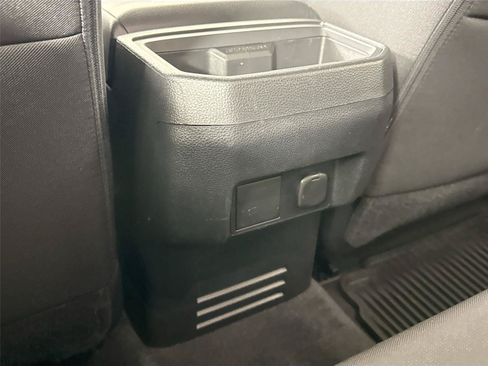 Certified 2024 Toyota Tacoma SR5 AWD/4WD image 30