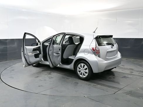 Used 2012 Toyota Prius C One FWD image 19