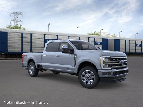 New 2026 Ford F250 4x4 Crew Cab Super Duty image 7
