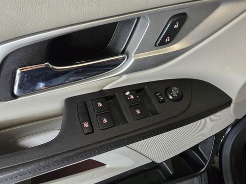 Used 2017 GMC Terrain SLE FWD image 19