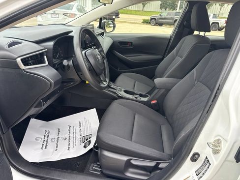 Used 2024 Toyota Corolla LE AWD/4WD image 6