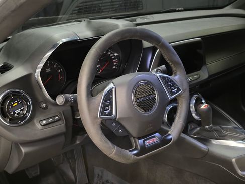 Used 2022 Chevrolet Camaro SS RWD image 20