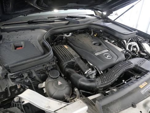 Used 2017 Mercedes-Benz GLC 300 4MATIC image 11