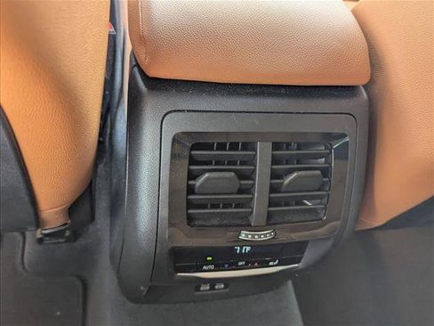 Used 2023 BMW X3 sDrive30i w/ Premium Package w/ZPA image 16