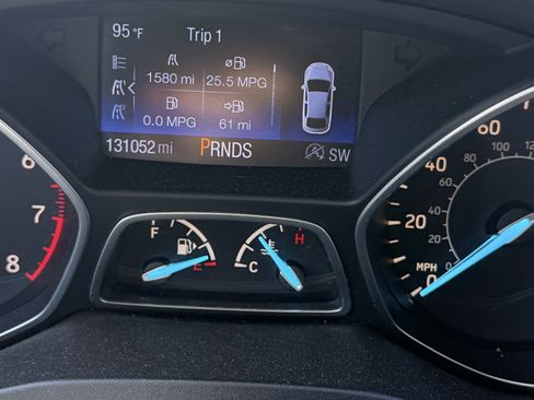 Used 2017 Ford Escape Titanium AWD/4WD image 11