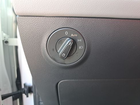 Certified 2023 Volkswagen Taos SEL AWD/4WD image 27