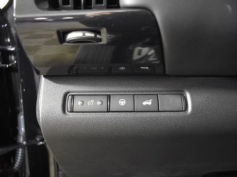 New 2026 Nissan Pathfinder SV AWD/4WD image 14