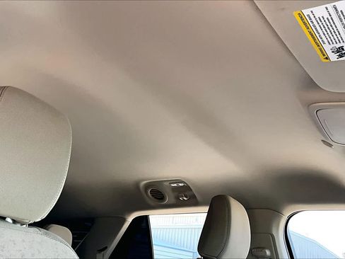 Used 2020 Ford Explorer XLT image 14