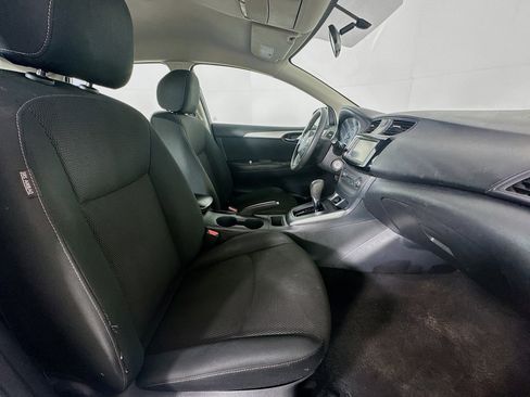 Used 2019 Nissan Sentra S image 29