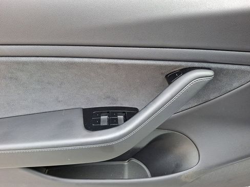 Used 2019 Tesla Model 3 Mid Range image 13