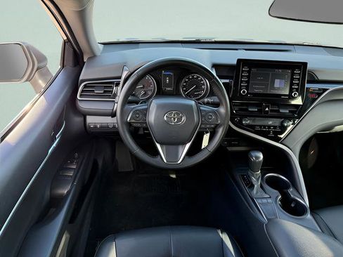 Used 2023 Toyota Camry SE FWD image 7