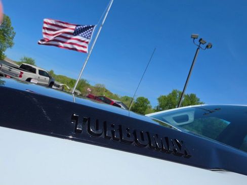 Used 2025 Chevrolet Silverado 1500 Custom Trail Boss w/ Dark Appearance Package AWD/4WD image 9