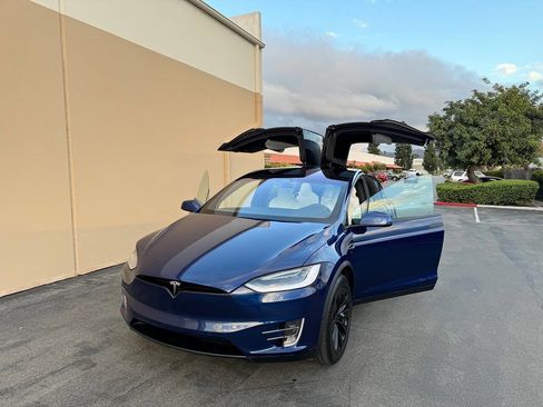 Used 2018 Tesla Model X 100D image 11