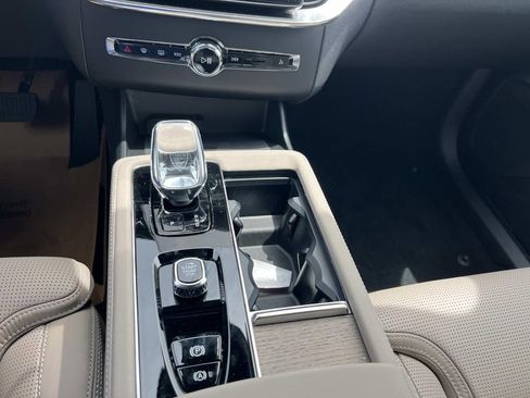 New 2026 Volvo XC90 T8 Ultra w/ Lounge Package AWD/4WD image 32
